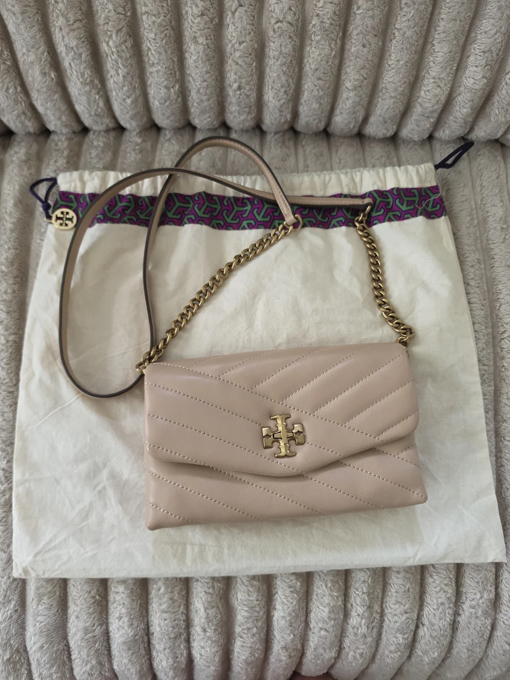Tory Burch Chevron Quilted Crossbody in Blush